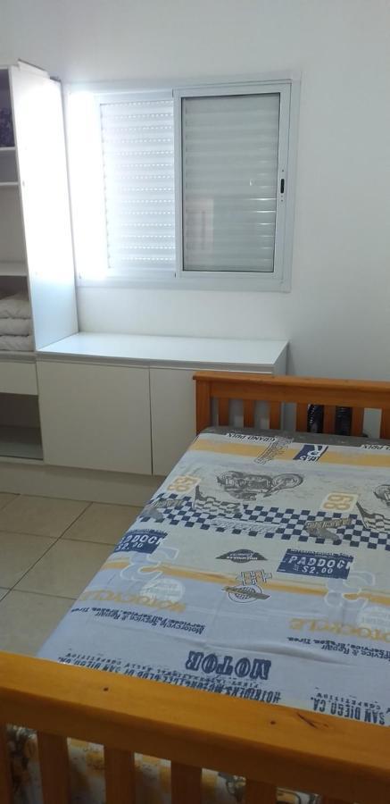 Apartment No Canto Do Forte, Wi-fi, Estacionamento Gratuito E Churrasqueira *